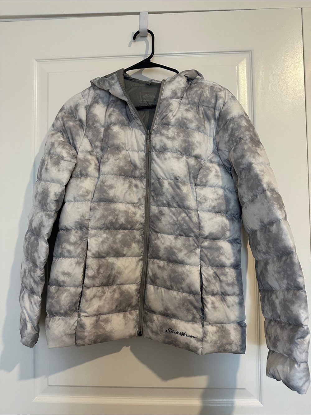 Eddie Bauer Gray and White Tie-Dye Quilted Hooded Jacket